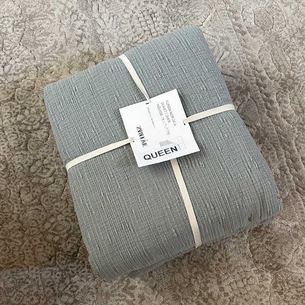 ZARA HOME Duvet Cover - Queen